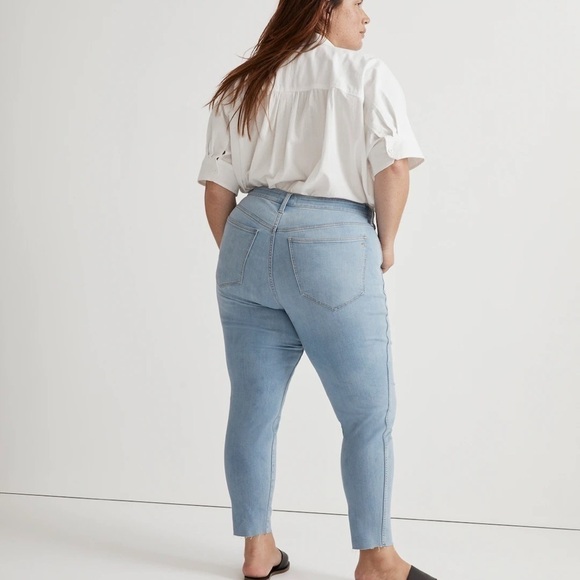 MadeWell jeans women Plus 10" High-Rise Skinny Crop in Charlemont Wash - Picture 5 of 10